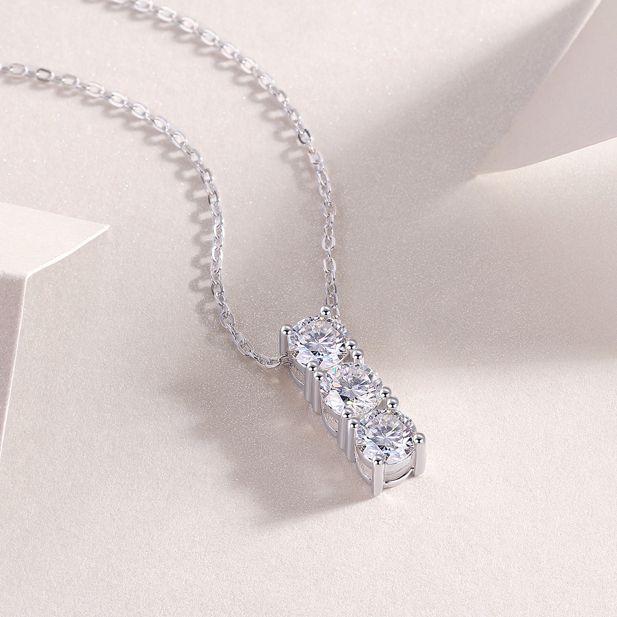Collar de moissanita en plata S925