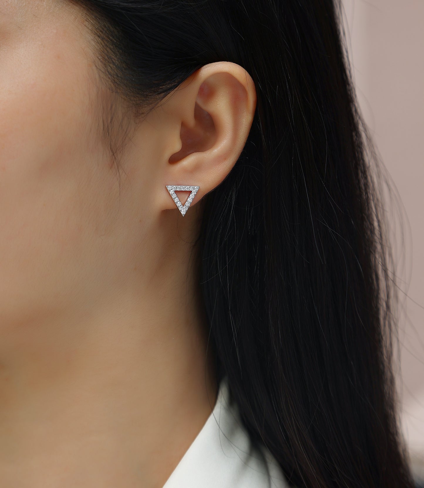 Joya Elegante con Moissanite – Brillo Sofisticado y Minimalista