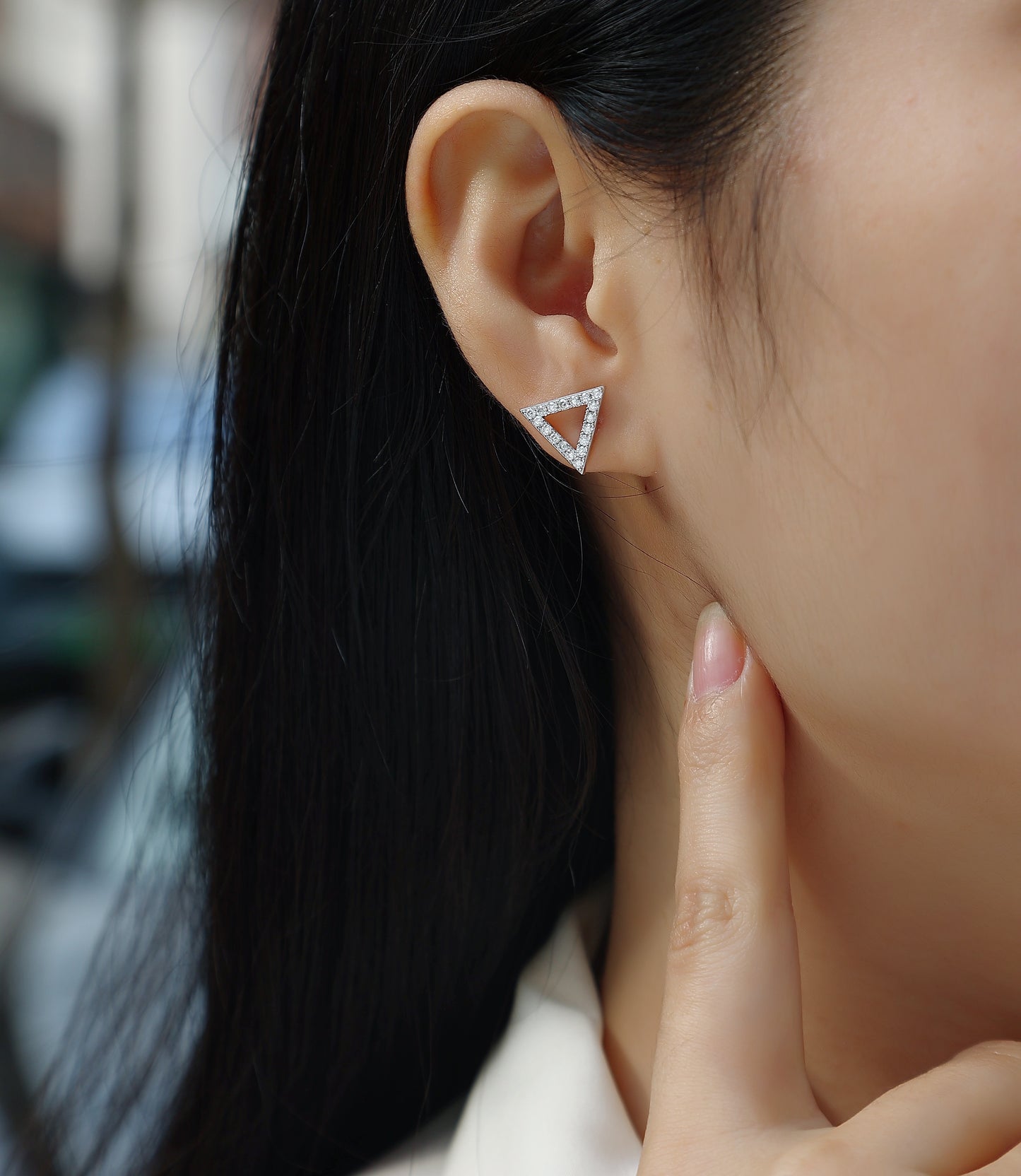 Joya Elegante con Moissanite – Brillo Sofisticado y Minimalista