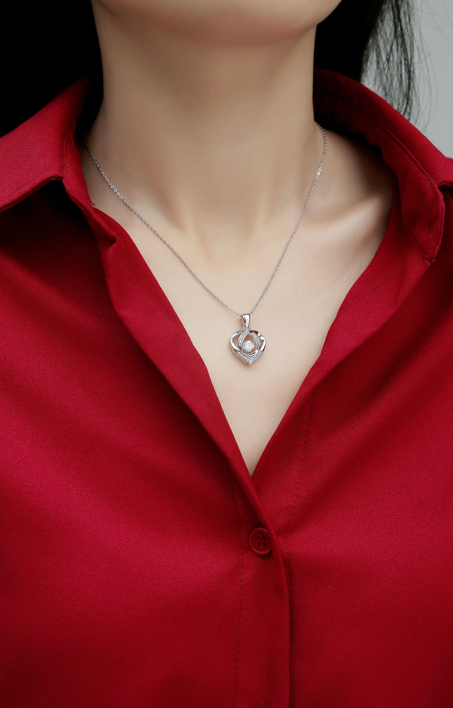 Collar de Moissanite en Plata S925 – Elegancia y Brillo Atemporal