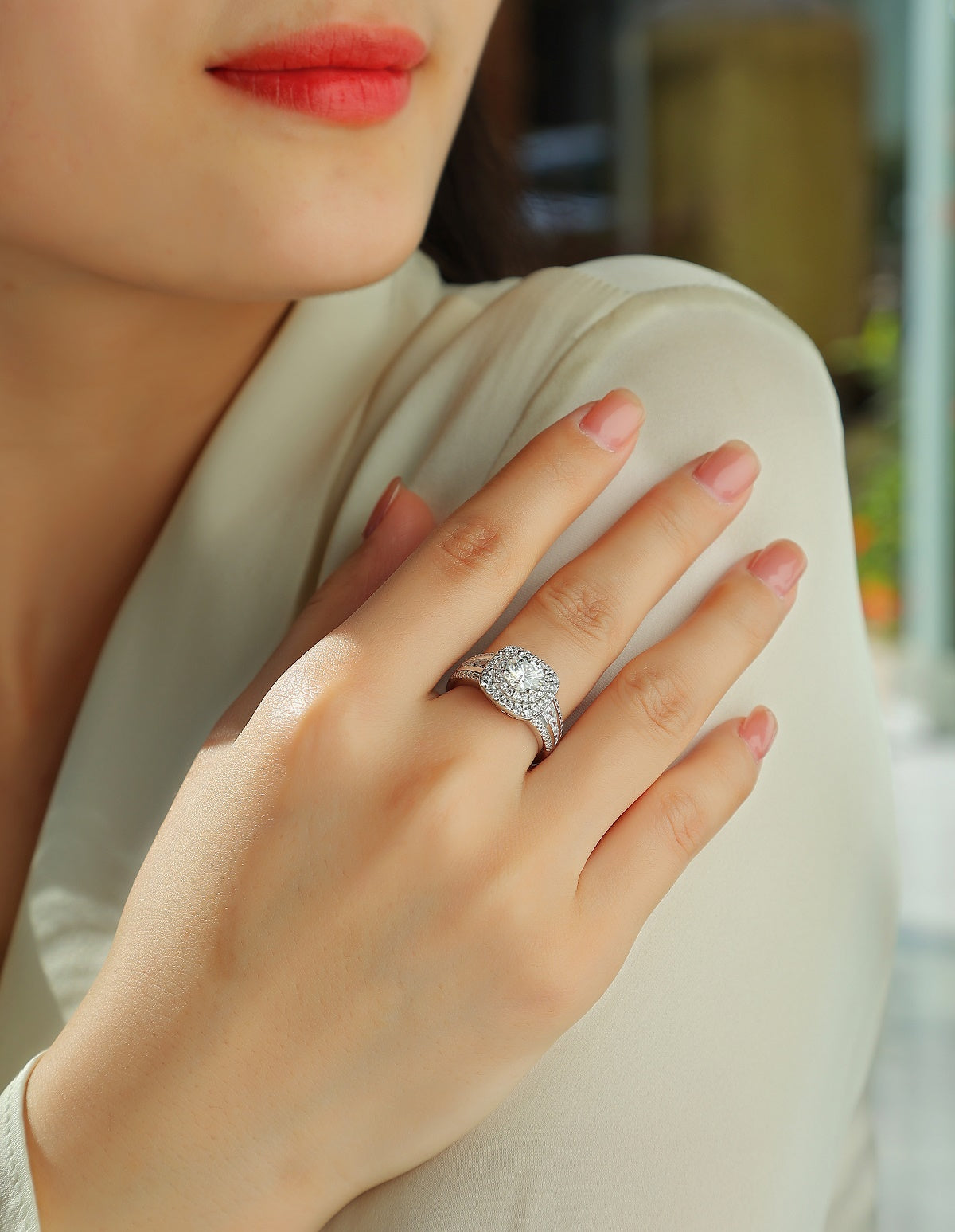 Anillo Moissanite 1ct en Plata S925 – Elegancia y Brillo Premium