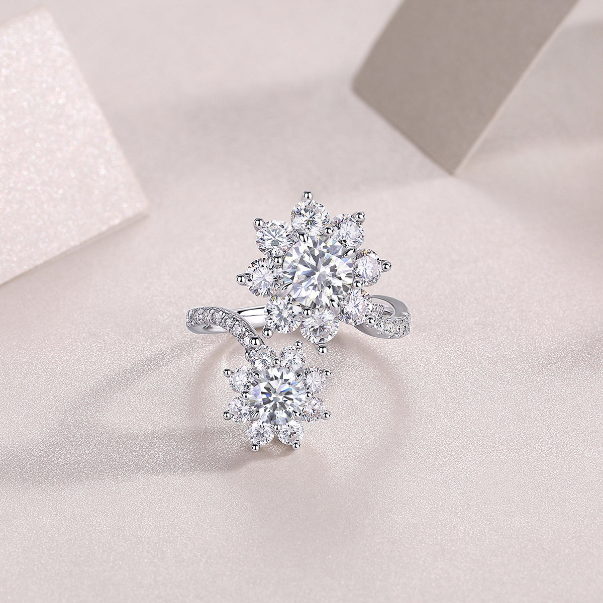 Anillo Moissanite 1ct en Plata S925 – Brillo de Lujo Atemporal
